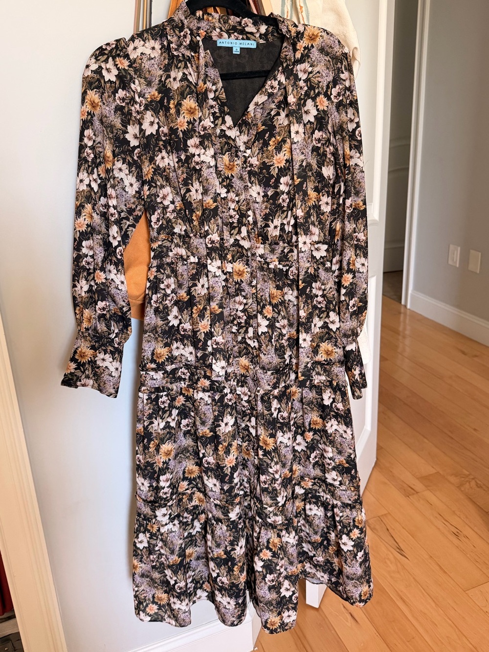 ANTONIO MELANI Black Floral Tiered Long Sleeve Dress Sz 0